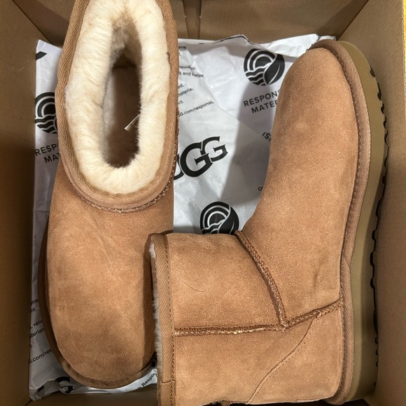 UGG Tan Winter Boots - Picture 2 of 3